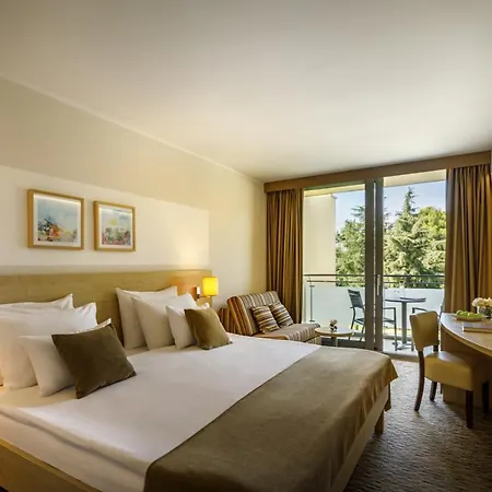Hotel Valamar Parentino 4*