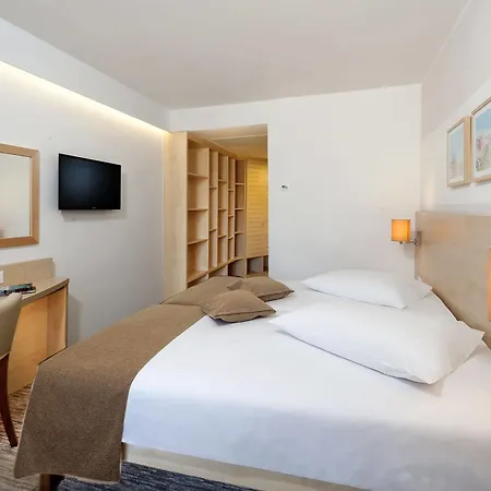 Otel Valamar Parentino