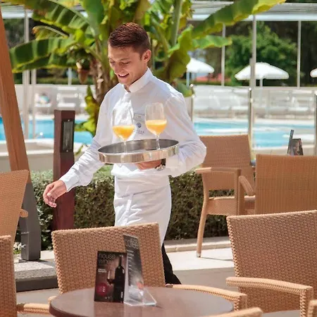 Valamar Parentino 4* 波雷奇