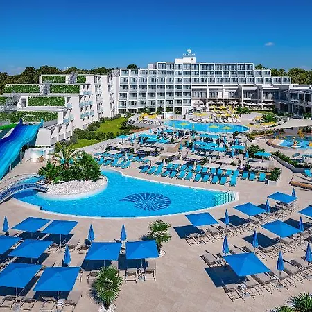 Valamar Parentino 4* פורץ