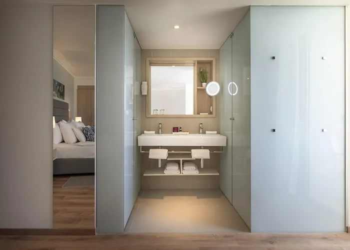 Valamar Parentino Готель