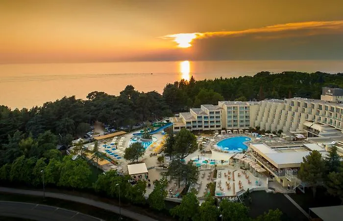 Готель Valamar Parentino