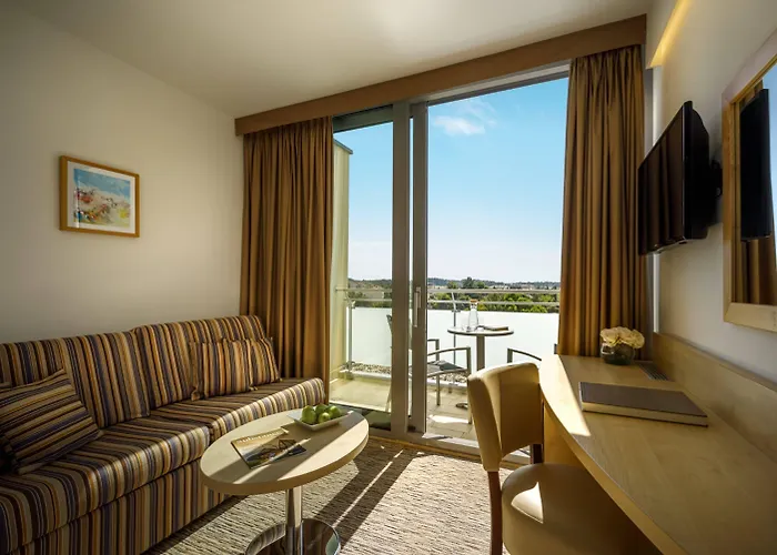 Valamar Parentino Szálloda